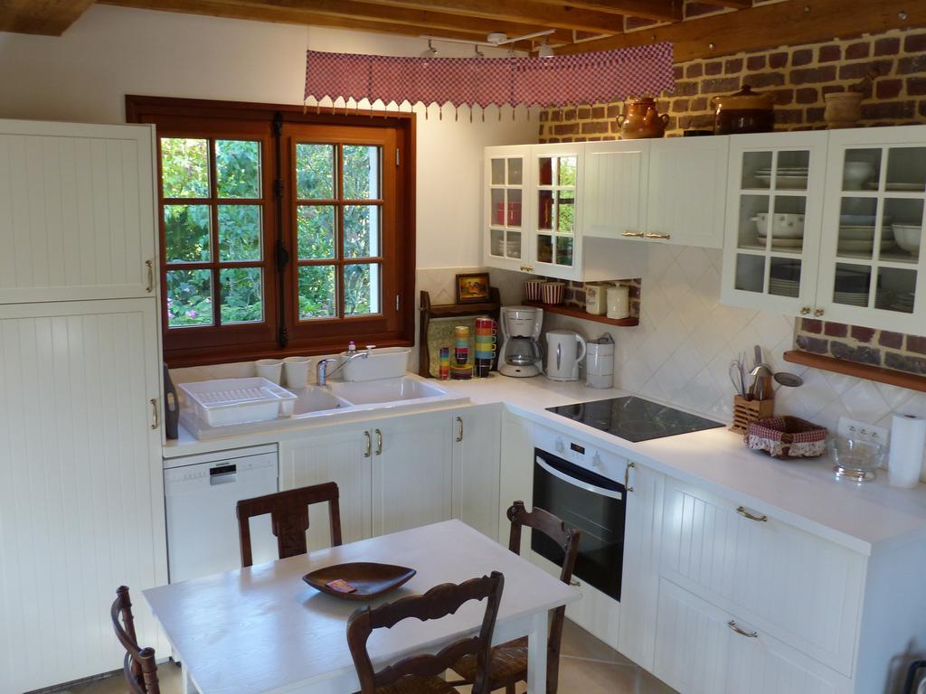 La Flore De Lys, Cottage Ideal Pour 2 Adultes Et 2 Enfants Saint-Jouin-Bruneval Rom bilde