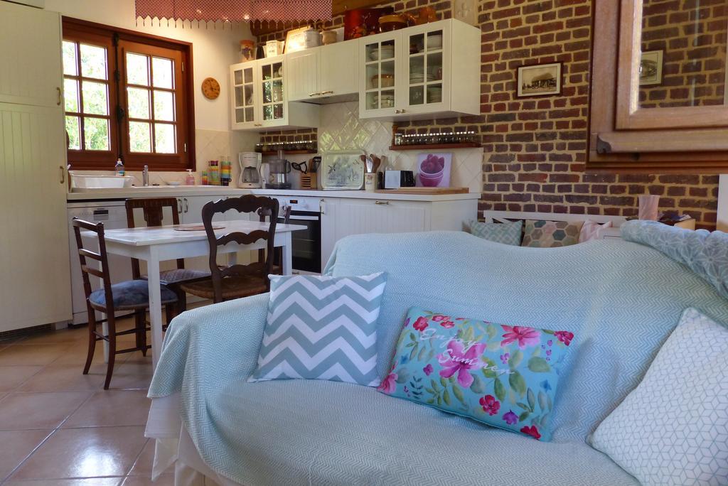 La Flore De Lys, Cottage Ideal Pour 2 Adultes Et 2 Enfants Saint-Jouin-Bruneval Rom bilde