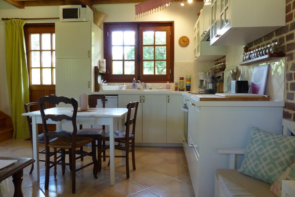 La Flore De Lys, Cottage Ideal Pour 2 Adultes Et 2 Enfants Saint-Jouin-Bruneval Eksteriør bilde